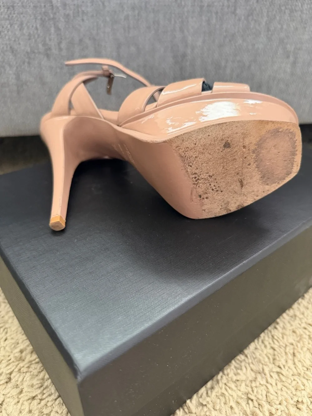 YSL TRIBUTE PLATFORM SANDALS IN PATENT LEATHER - Picture 4 of 7